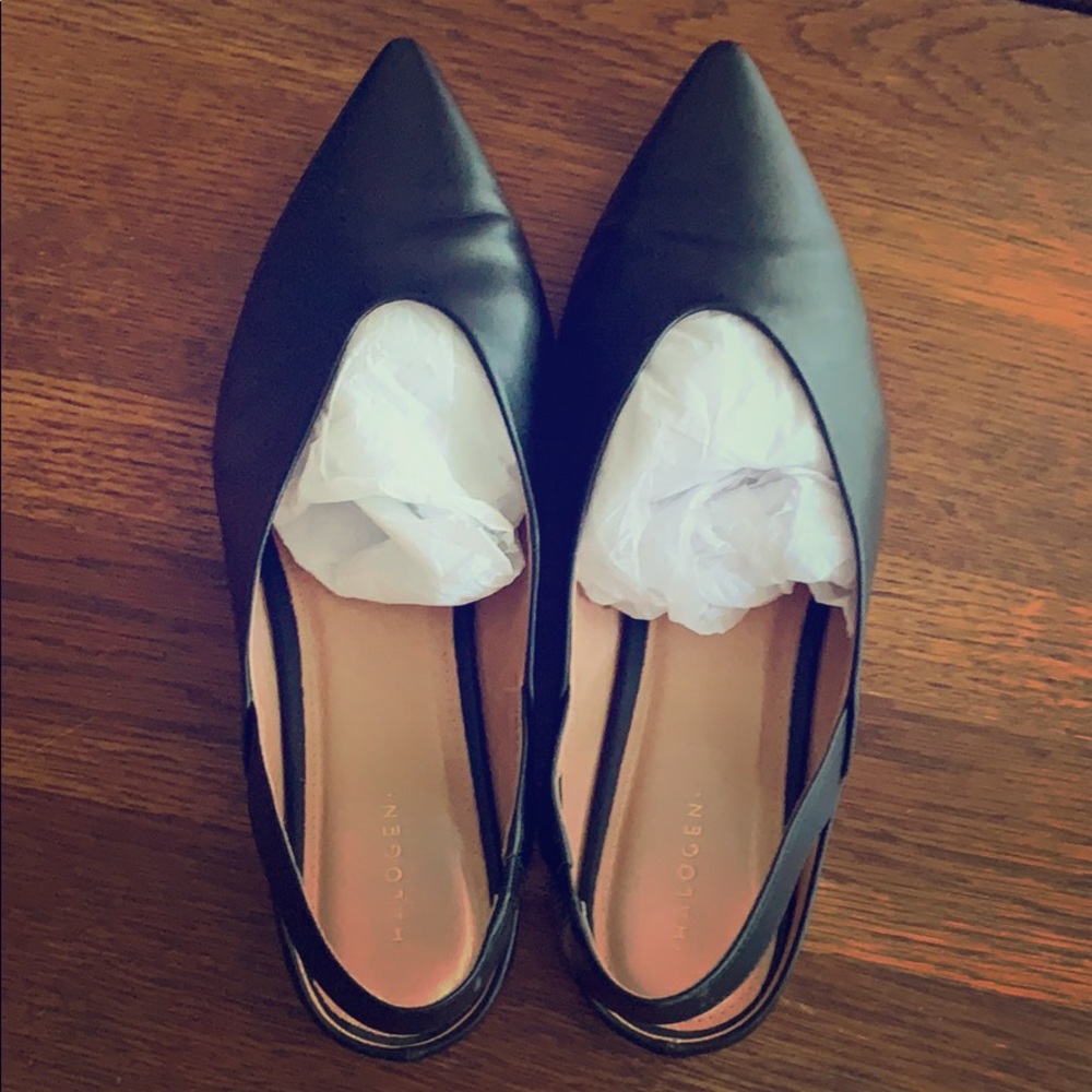 Halogen Sadie flat in Black leather.
